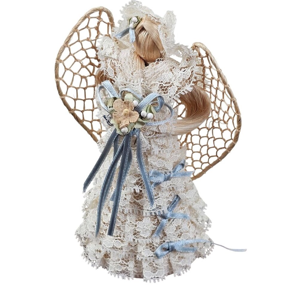 (A1381) Vintage Handmade Lace Cornsilk Straw Angel Figurine With Wings